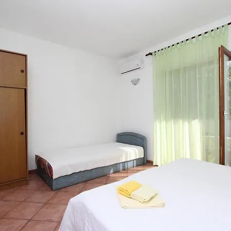 Stefi Apartament *