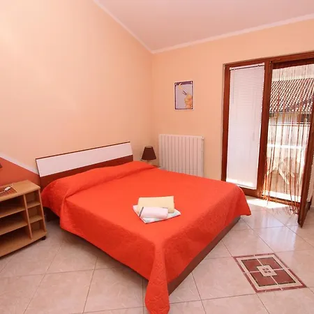 Stefi Rovinj